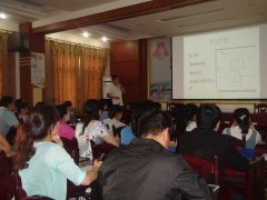 �����ƾ־ٰ�ĸӤ���������ϸ�֤Ч����ѵ��